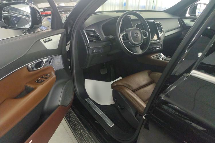 Used Volvo XC90 New Energy 2022 Facelift E-Drive Hybrid T8 Luxury Prestige 7-Seater Interior 2