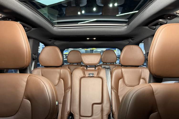 Used Volvo XC90 New Energy 2022 E-Drive Hybrid T8 Luxury Flagship 7-Seater Interior 2