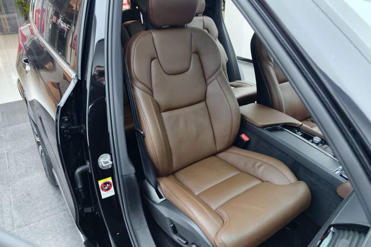 Used Volvo XC90 New Energy 2022 Facelift E-Drive Hybrid T8 Luxury Prestige 7-Seater Interior 2