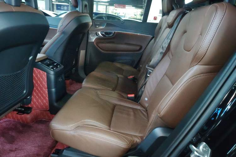 Used Volvo XC90 New Energy 2022 Facelift E-Drive Hybrid T8 Luxury Prestige 7-Seater Interior 4