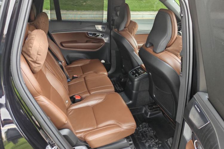 Used Volvo XC90 New Energy 2022 Facelift E-Drive Hybrid T8 Luxury Prestige 7-Seater Interior 4