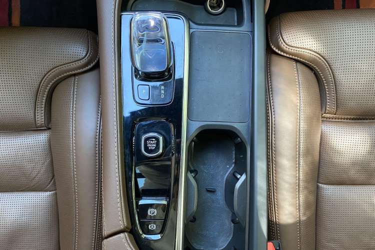 Used Volvo XC90 New Energy 2022 E-Drive Hybrid T8 Luxury Flagship 7-Seater Interior 5