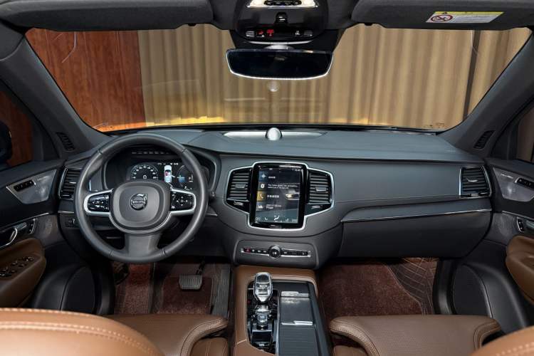 Used Volvo XC90 New Energy 2022 E-Drive Hybrid T8 Luxury Flagship 7-Seater Interior 5