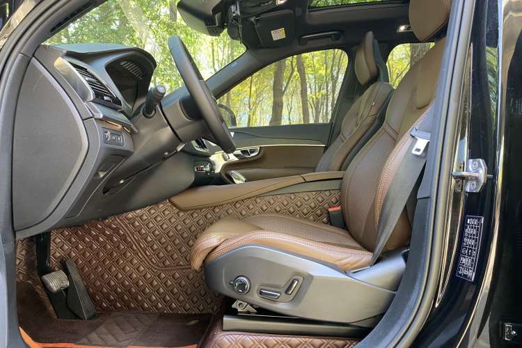 Used Volvo XC90 New Energy 2022 E-Drive Hybrid T8 Luxury Flagship 7-Seater Interior 6