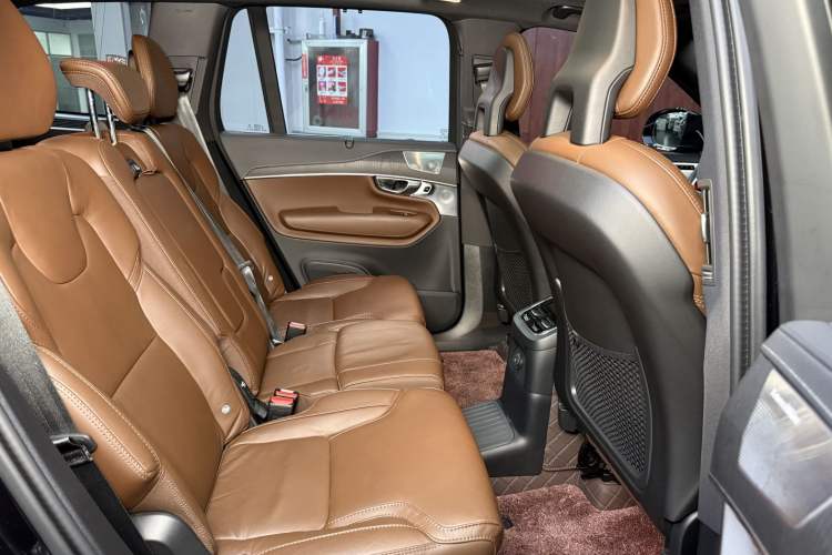Used Volvo XC90 New Energy 2022 E-Drive Hybrid T8 Luxury Flagship 7-Seater Interior 6