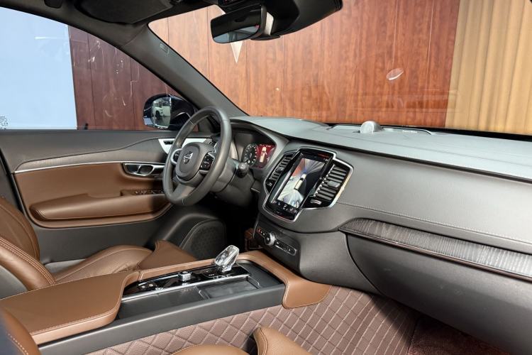 Used Volvo XC90 New Energy 2022 E-Drive Hybrid T8 Luxury Flagship 7-Seater Interior 7