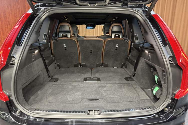 Used Volvo XC90 New Energy 2022 E-Drive Hybrid T8 Luxury Flagship 7-Seater Interior 8