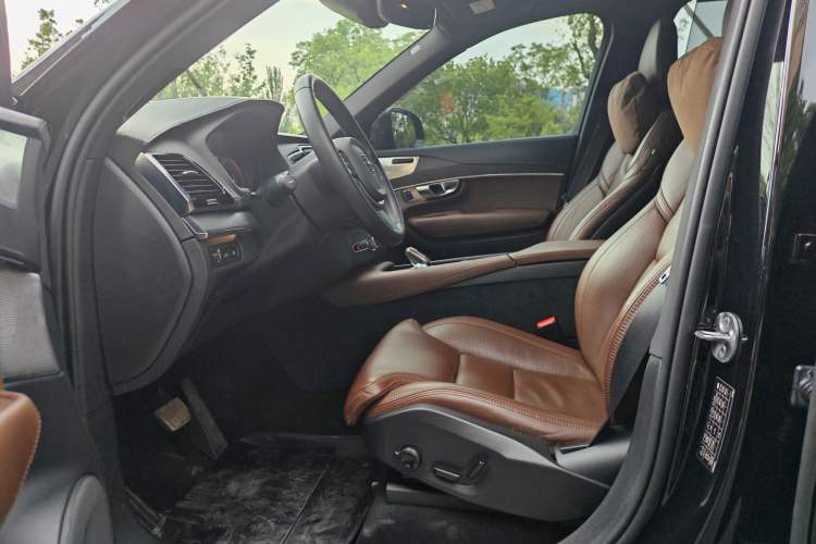 Used Volvo XC90 New Energy 2022 Facelift E-Drive Hybrid T8 Luxury Prestige 7-Seater Interior 9