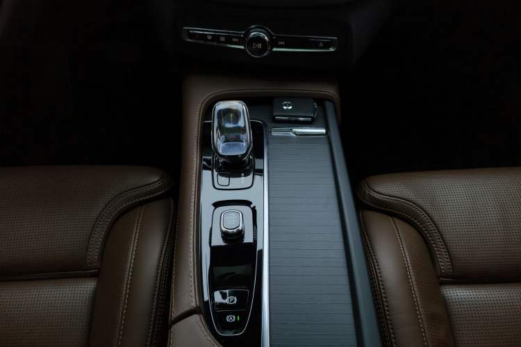 Used Volvo XC90 New Energy 2022 Facelift E-Drive Hybrid T8 Luxury Prestige 7-Seater Interior 9