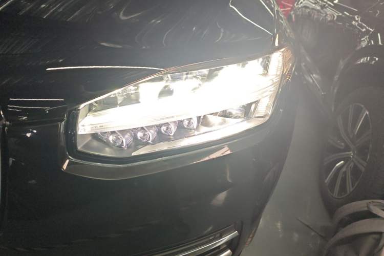 Used Volvo XC90 New Energy 2022 E-Drive Hybrid T8 Luxury Flagship 7-Seater Left Front Headlight