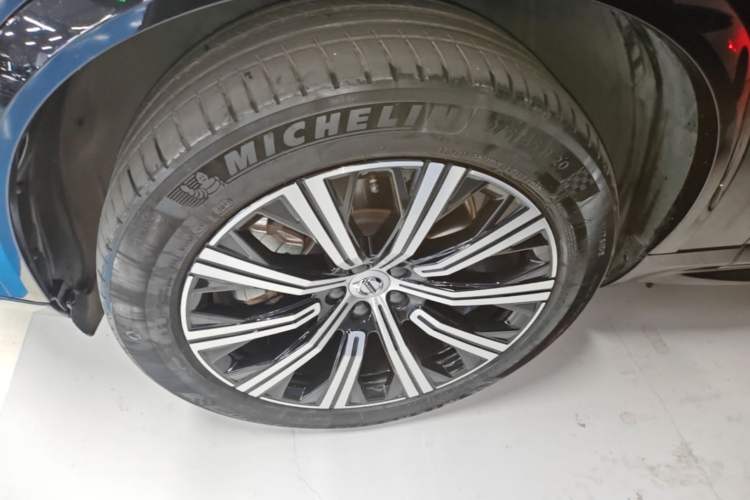 Used Volvo XC90 New Energy 2022 E-Drive Hybrid T8 Luxury Flagship 7-Seater Left Front Wheel Hub