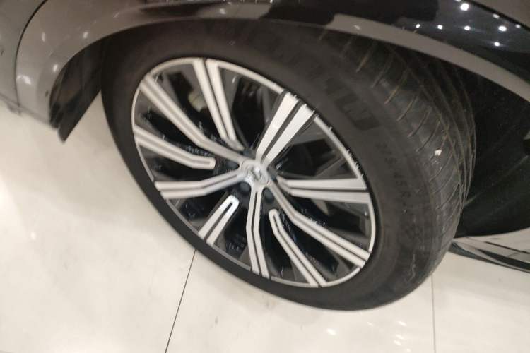 Used Volvo XC90 New Energy 2022 E-Drive Hybrid T8 Luxury Flagship 7-Seater Left Front Wheel Hub