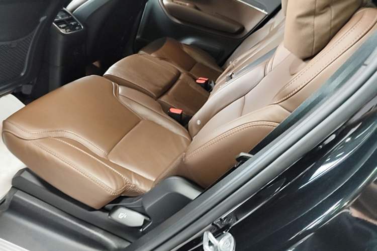 Used Volvo XC90 New Energy 2022 Facelift E-Drive Hybrid T8 Luxury Prestige 7-Seater Left Rear Seat