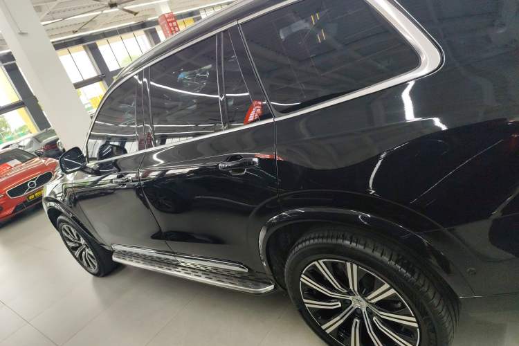 Used Volvo XC90 New Energy 2022 E-Drive Hybrid T8 Luxury Flagship 7-Seater Left Side