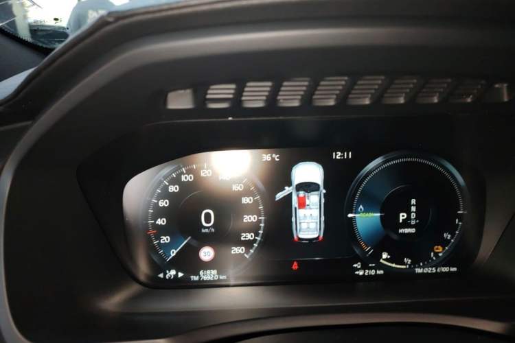 Used Volvo XC90 New Energy 2022 Facelift E-Drive Hybrid T8 Luxury Prestige 7-Seater Odometer Close Up