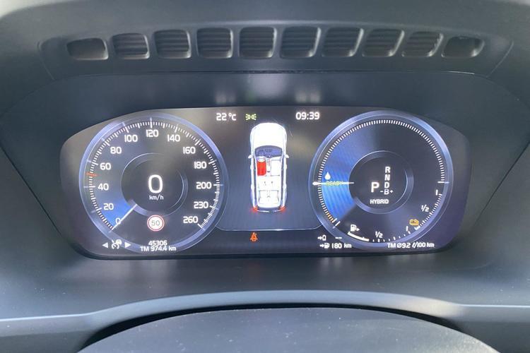 Used Volvo XC90 New Energy 2022 E-Drive Hybrid T8 Luxury Flagship 7-Seater Odometer Close Up