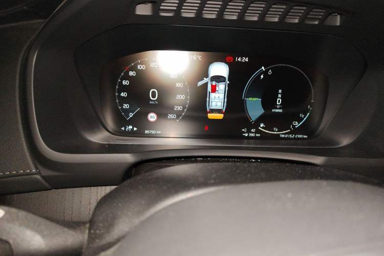 Used Volvo XC90 New Energy 2022 E-Drive Hybrid T8 Luxury Flagship 7-Seater Odometer Close Up