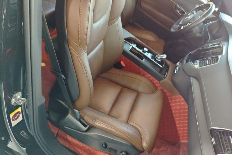 Used Volvo XC90 New Energy 2022 E-Drive Hybrid T8 Luxury Flagship 7-Seater Right Front Seat