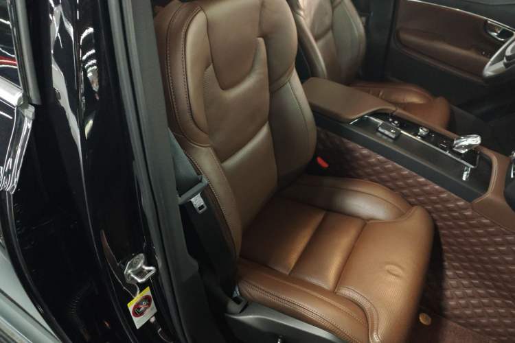 Used Volvo XC90 New Energy 2022 E-Drive Hybrid T8 Luxury Flagship 7-Seater Right Front Seat