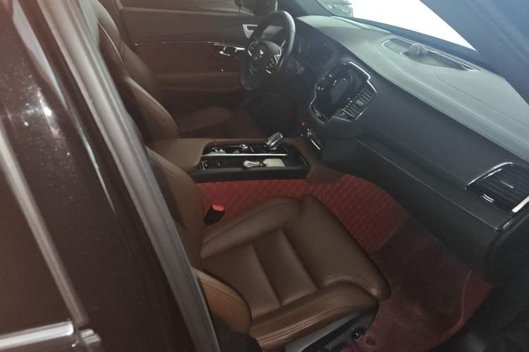 Used Volvo XC90 New Energy 2022 E-Drive Hybrid T8 Luxury Flagship 7-Seater Right Front Seat