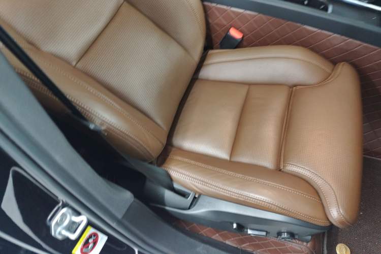Used Volvo XC90 New Energy 2022 E-Drive Hybrid T8 Luxury Flagship 7-Seater Right Front Seat