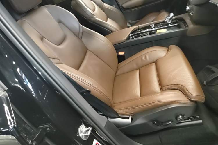 Used Volvo XC90 New Energy 2022 Facelift E-Drive Hybrid T8 Luxury Prestige 7-Seater Right Front Seat