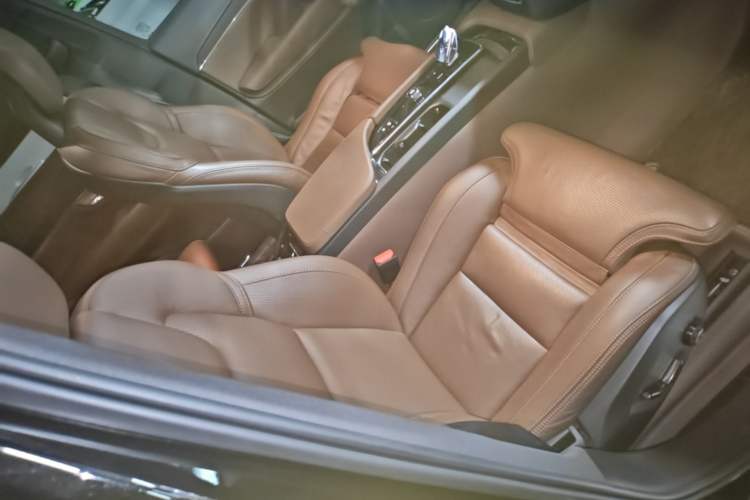 Used Volvo XC90 New Energy 2022 E-Drive Hybrid T8 Luxury Flagship 7-Seater Right Front Seat
