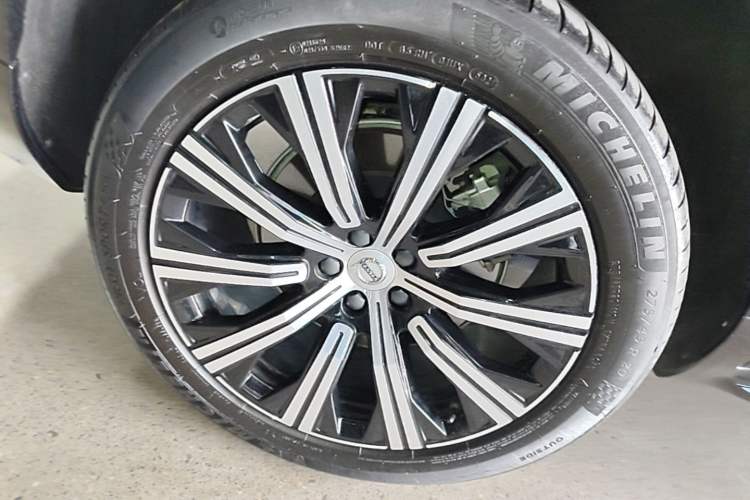Used Volvo XC90 New Energy 2022 Facelift E-Drive Hybrid T8 Luxury Prestige 7-Seater Right Rear Wheel Hub