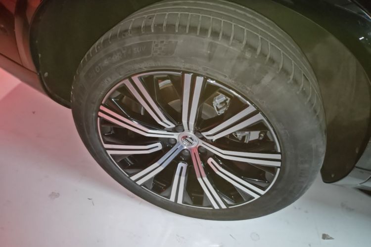 Used Volvo XC90 New Energy 2022 E-Drive Hybrid T8 Luxury Flagship 7-Seater Right Rear Wheel Hub