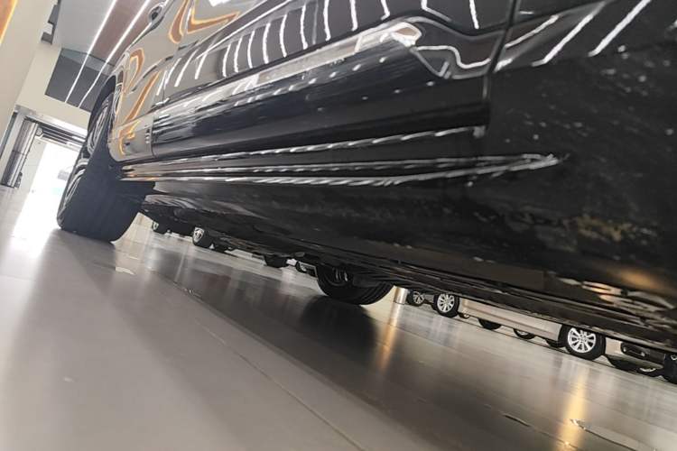Used Volvo XC90 New Energy 2022 E-Drive Hybrid T8 Luxury Flagship 7-Seater Right Side Sill