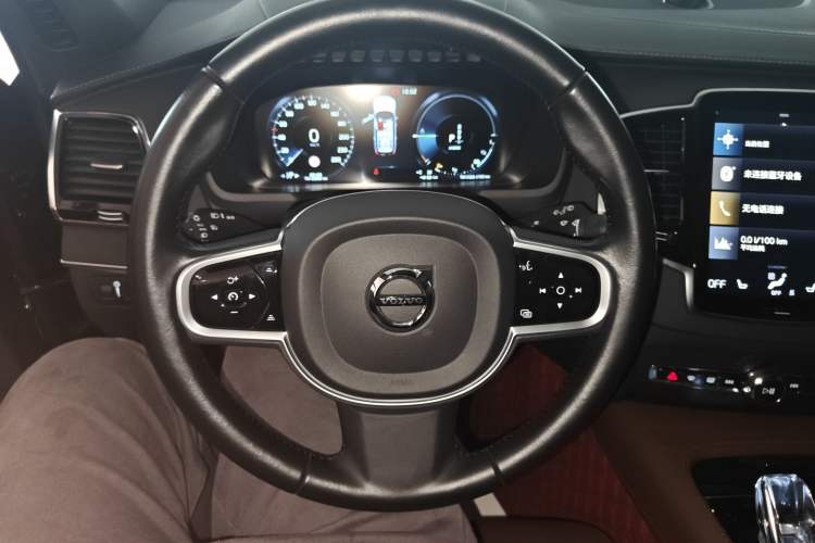 Used Volvo XC90 New Energy 2022 E-Drive Hybrid T8 Luxury Flagship 7-Seater Steering Wheel