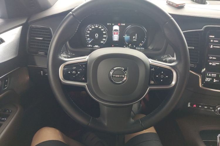 Used Volvo XC90 New Energy 2022 E-Drive Hybrid T8 Luxury Flagship 7-Seater Steering Wheel