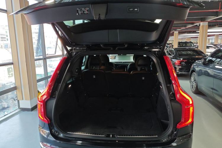 Used Volvo XC90 New Energy 2022 E-Drive Hybrid T8 Luxury Flagship 7-Seater Trunk