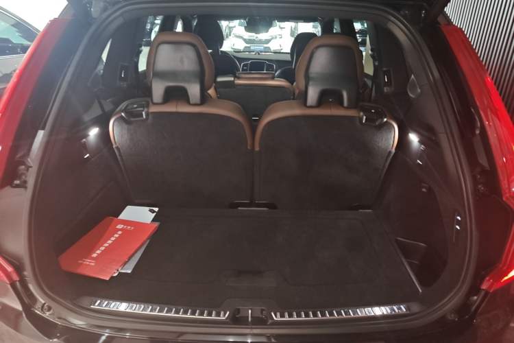 Used Volvo XC90 New Energy 2022 E-Drive Hybrid T8 Luxury Flagship 7-Seater Trunk