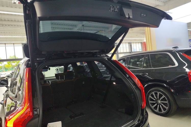 Used Volvo XC90 New Energy 2022 E-Drive Hybrid T8 Luxury Flagship 7-Seater Trunk