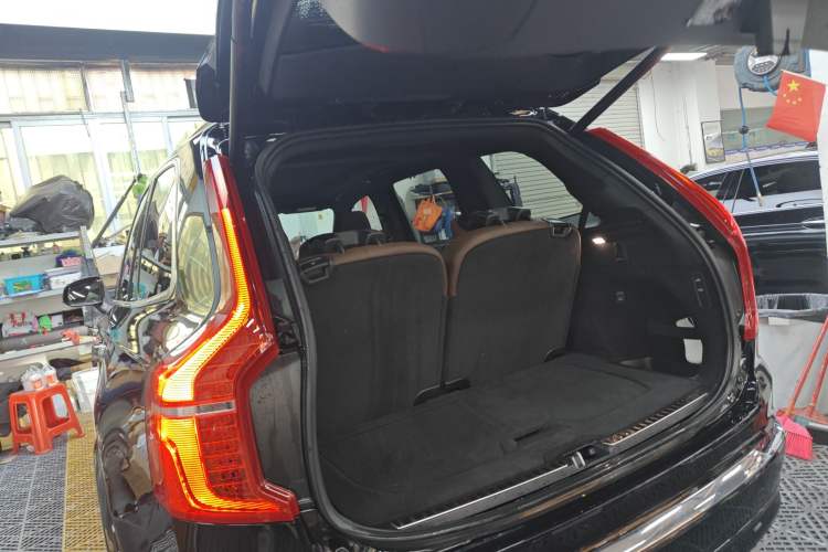Used Volvo XC90 New Energy 2022 Facelift E-Drive Hybrid T8 Luxury Prestige 7-Seater Trunk