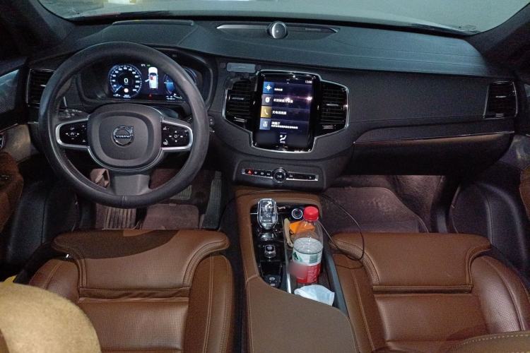 Used Volvo XC90 New Energy 2022 E-Drive Hybrid T8 Luxury Flagship 7-Seater Center Console
