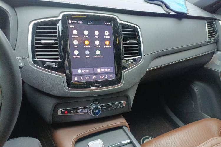 Used Volvo XC90 New Energy 2023 T8 RECHARGE Luxury Prestige 7-Seater Audio And AC Panel