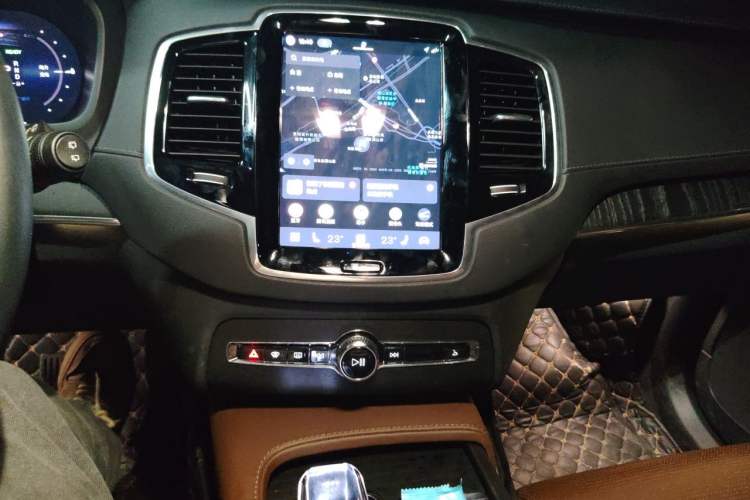 Used Volvo XC90 New Energy 2023 T8 RECHARGE Luxury Prestige 7-Seater Audio And AC Panel