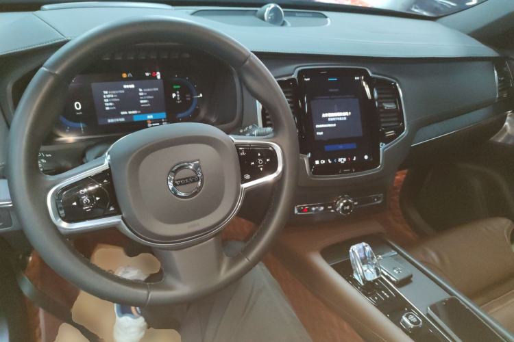 Used Volvo XC90 New Energy 2023 T8 RECHARGE Luxury Prestige 7-Seater Center Console