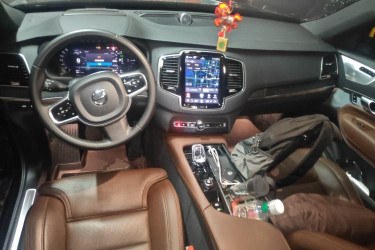 Used Volvo XC90 New Energy 2023 T8 RECHARGE Luxury Prestige 7-Seater Center Console