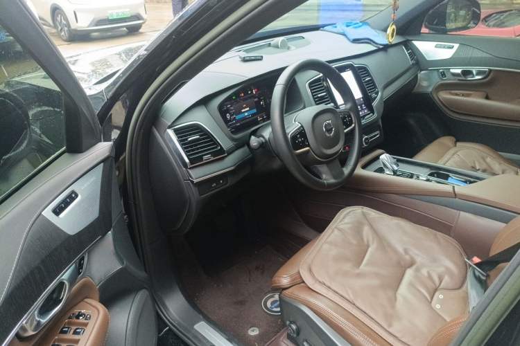 Used Volvo XC90 New Energy 2023 T8 RECHARGE Luxury Prestige 7-Seater Driver Seat
