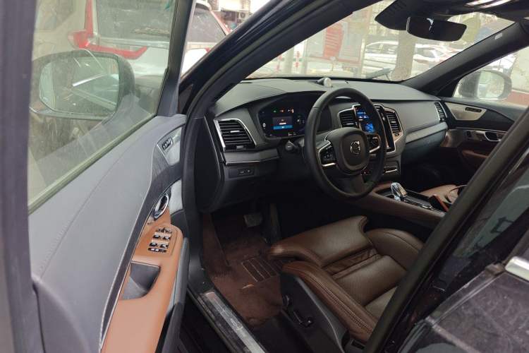 Used Volvo XC90 New Energy 2023 T8 RECHARGE Luxury Prestige 7-Seater Driver Seat