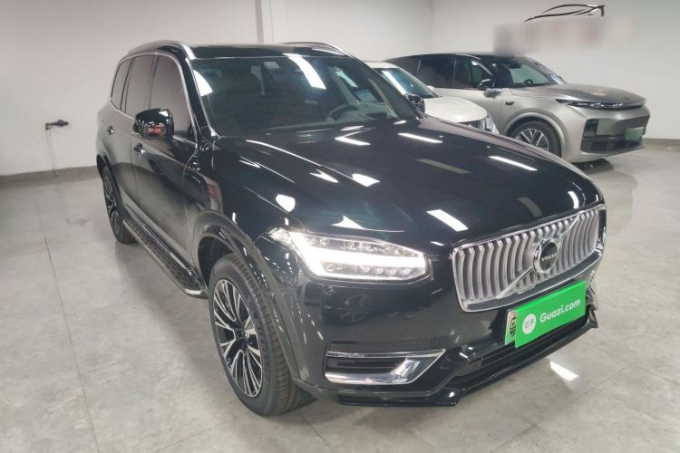 Used Volvo XC90 New Energy 2023 T8 RECHARGE Luxury Prestige 7-Seater Front Right 45 Deg