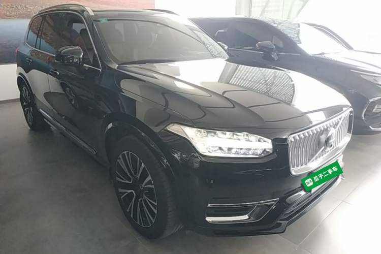 Used Volvo XC90 New Energy 2023 T8 RECHARGE Luxury Prestige 7-Seater Front Right 45 Deg