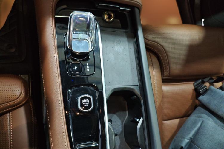 Used Volvo XC90 New Energy 2023 T8 RECHARGE Luxury Prestige 7-Seater Gear Lever