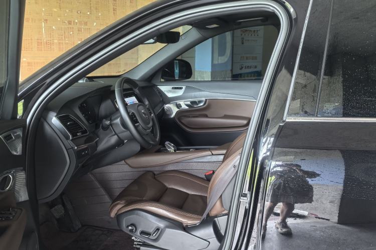 Used Volvo XC90 New Energy 2023 T8 RECHARGE Luxury Prestige 7-Seater Interior 1