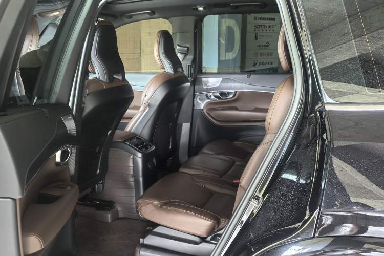 Used Volvo XC90 New Energy 2023 T8 RECHARGE Luxury Prestige 7-Seater Interior 2