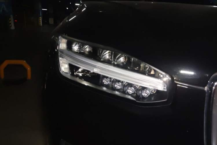 Used Volvo XC90 New Energy 2023 T8 RECHARGE Luxury Prestige 7-Seater Right Front Headlight