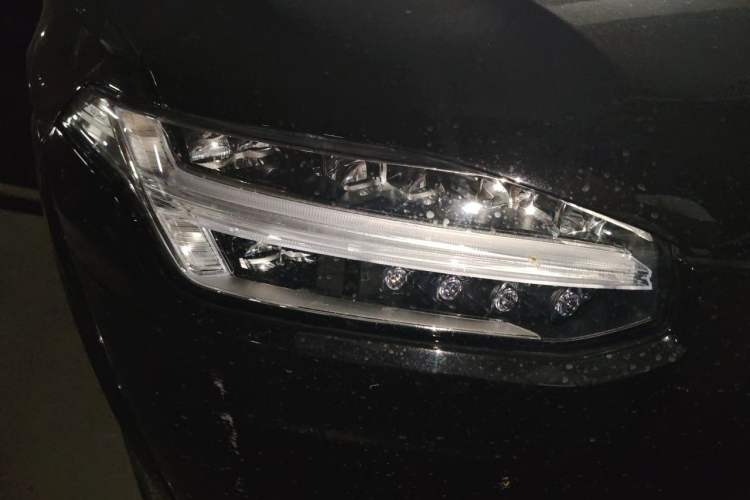 Used Volvo XC90 New Energy 2023 T8 RECHARGE Luxury Prestige 7-Seater Right Front Headlight
